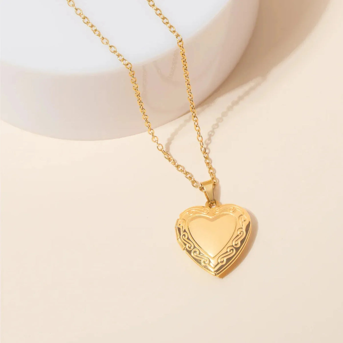 Women's Heart Locket Photo Pendant Necklace