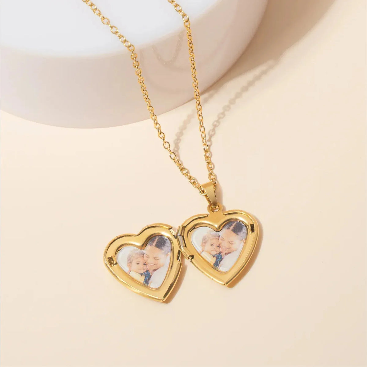 Women's Heart Locket Photo Pendant Necklace