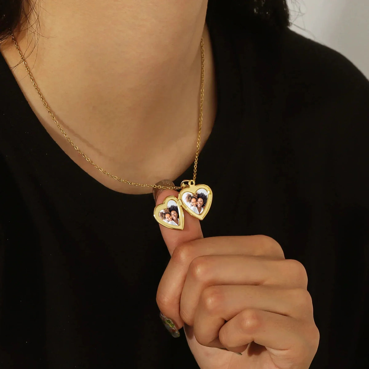 Women's Heart Locket Photo Pendant Necklace