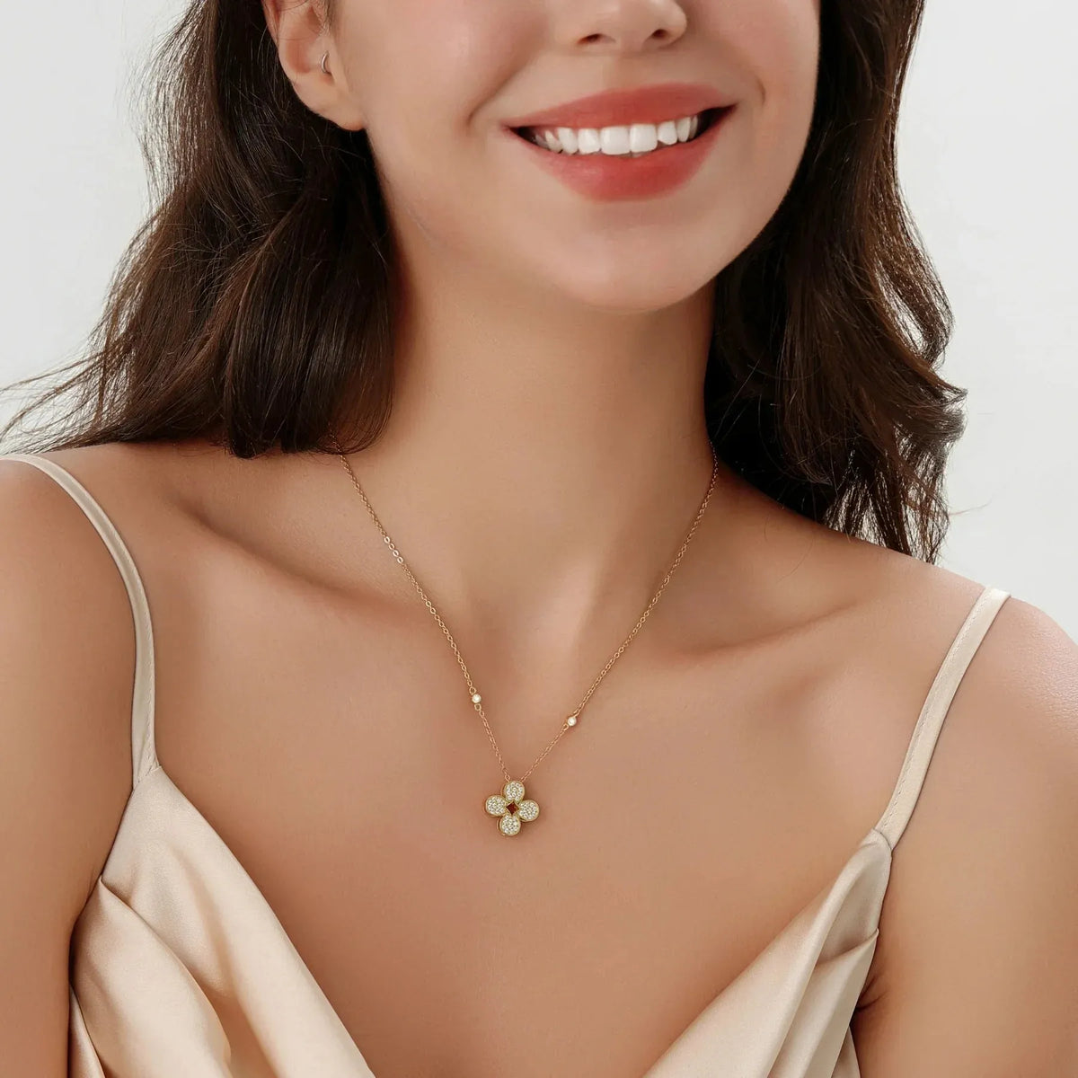 Women's Ventura Clover Pendant Necklace